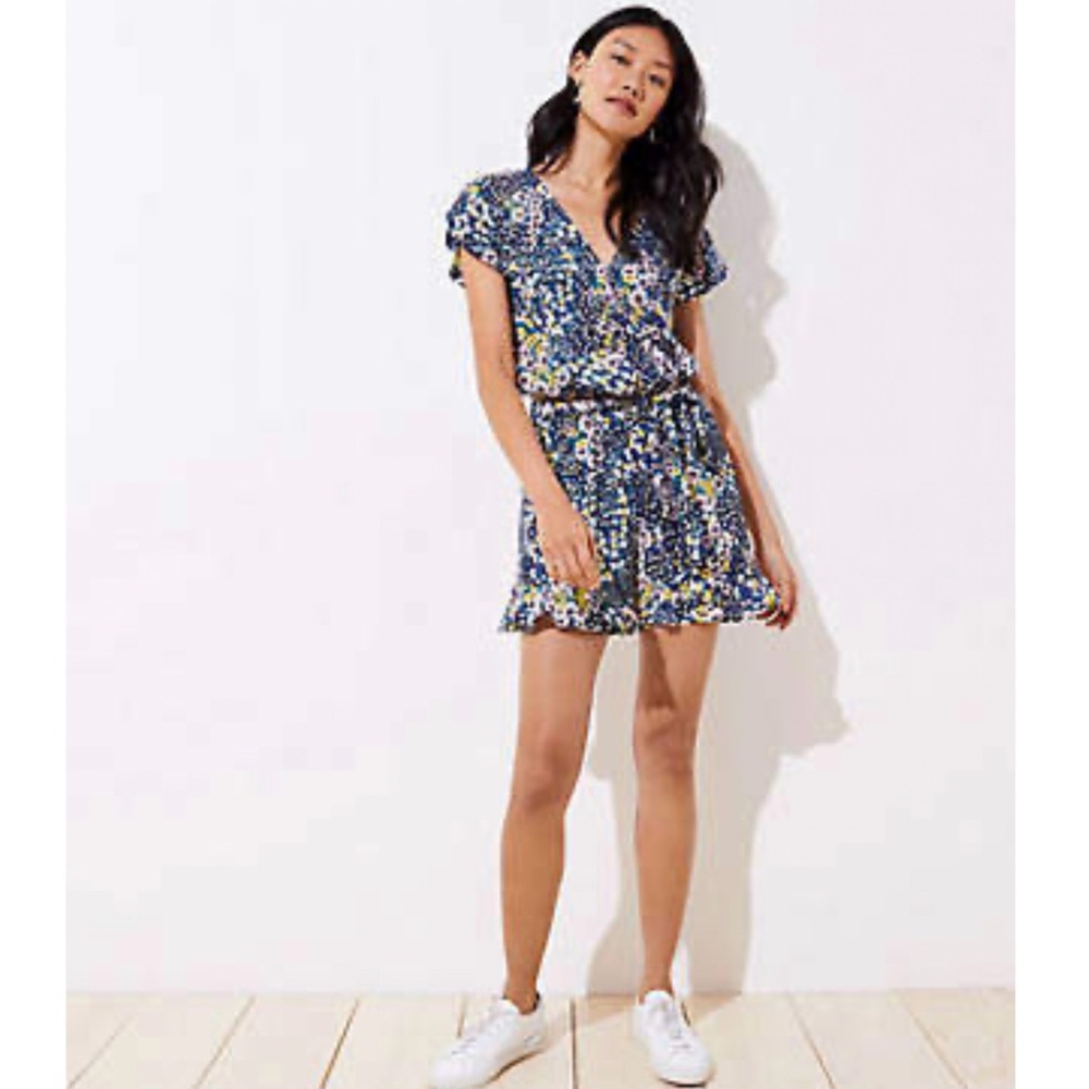 LOFT Short Sleeve Floral Print Tie-Waist Romper in Navy Blue Size S EUC!